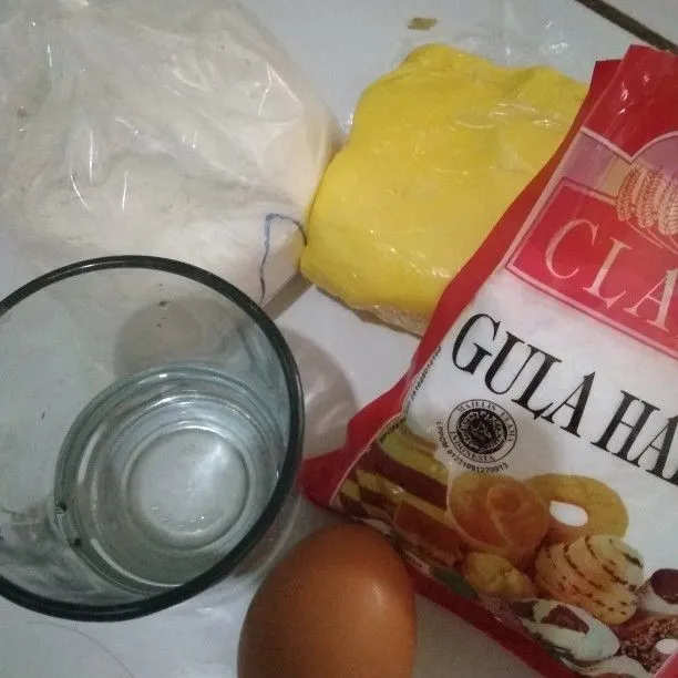 Step 1 Kue Bunga Manis