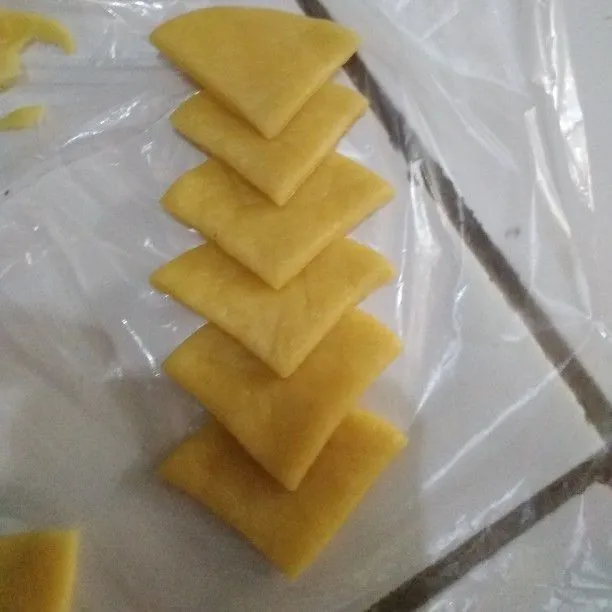 Step 6 Kue Bunga Manis