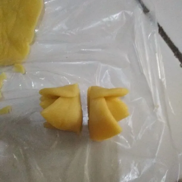 Step 7 Kue Bunga Manis