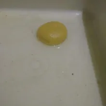 Gulingkan di putih telur.