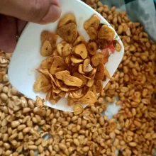 Taburi bawang goreng,  aduk rata setelah dingin masukkan toples.