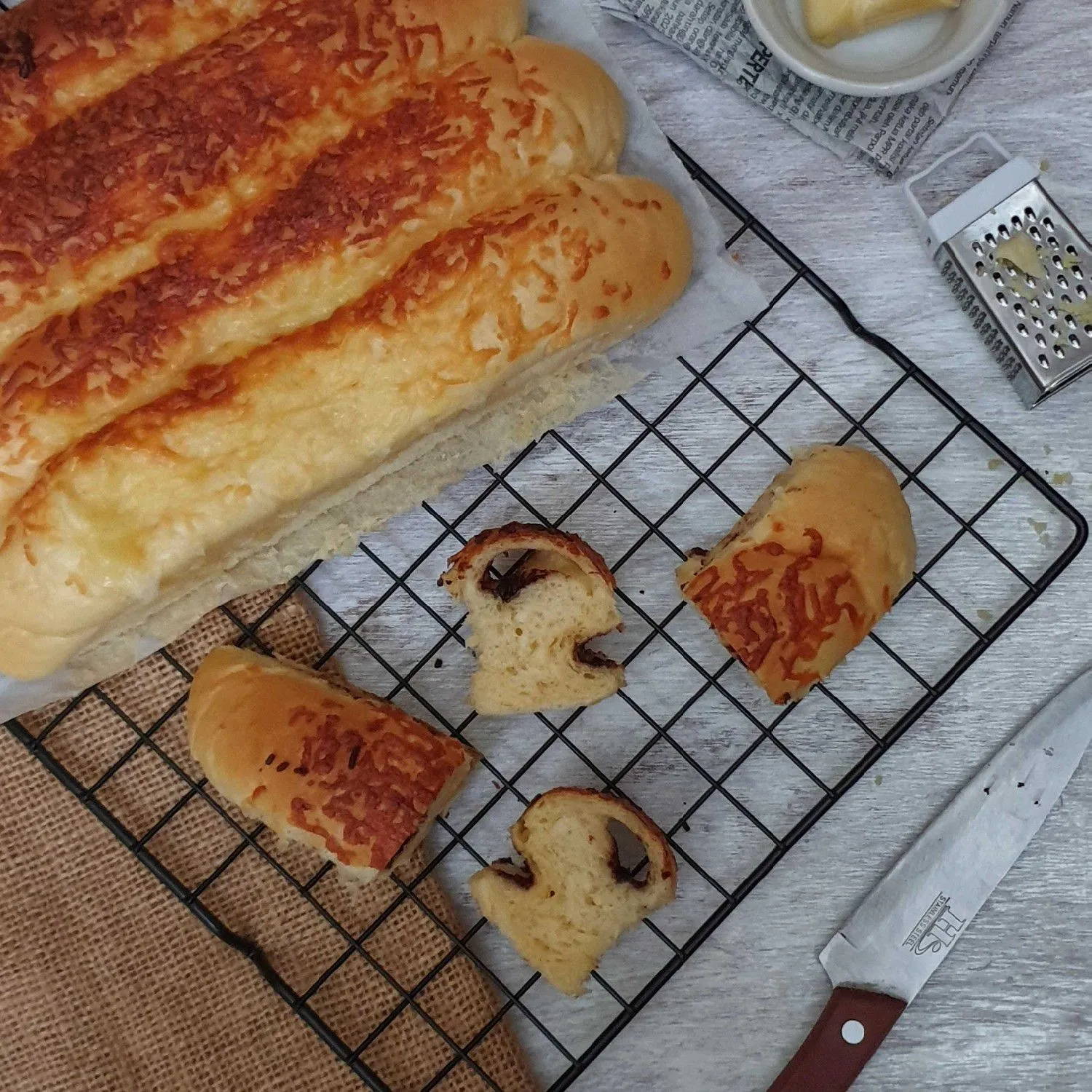 Roti Stik Keju Coklat