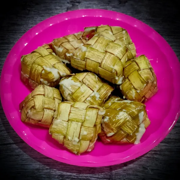 Sajikan sebagai teman lauk.