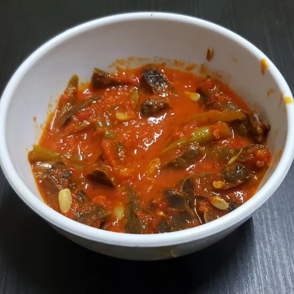 Sambel goreng siap disajikan.