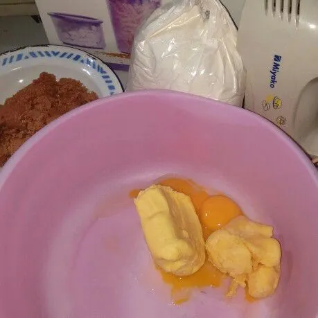 Siapkan bahan bahan.