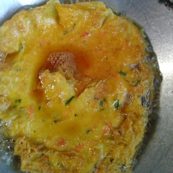 Goreng sampai matang lalu tiriskan.
