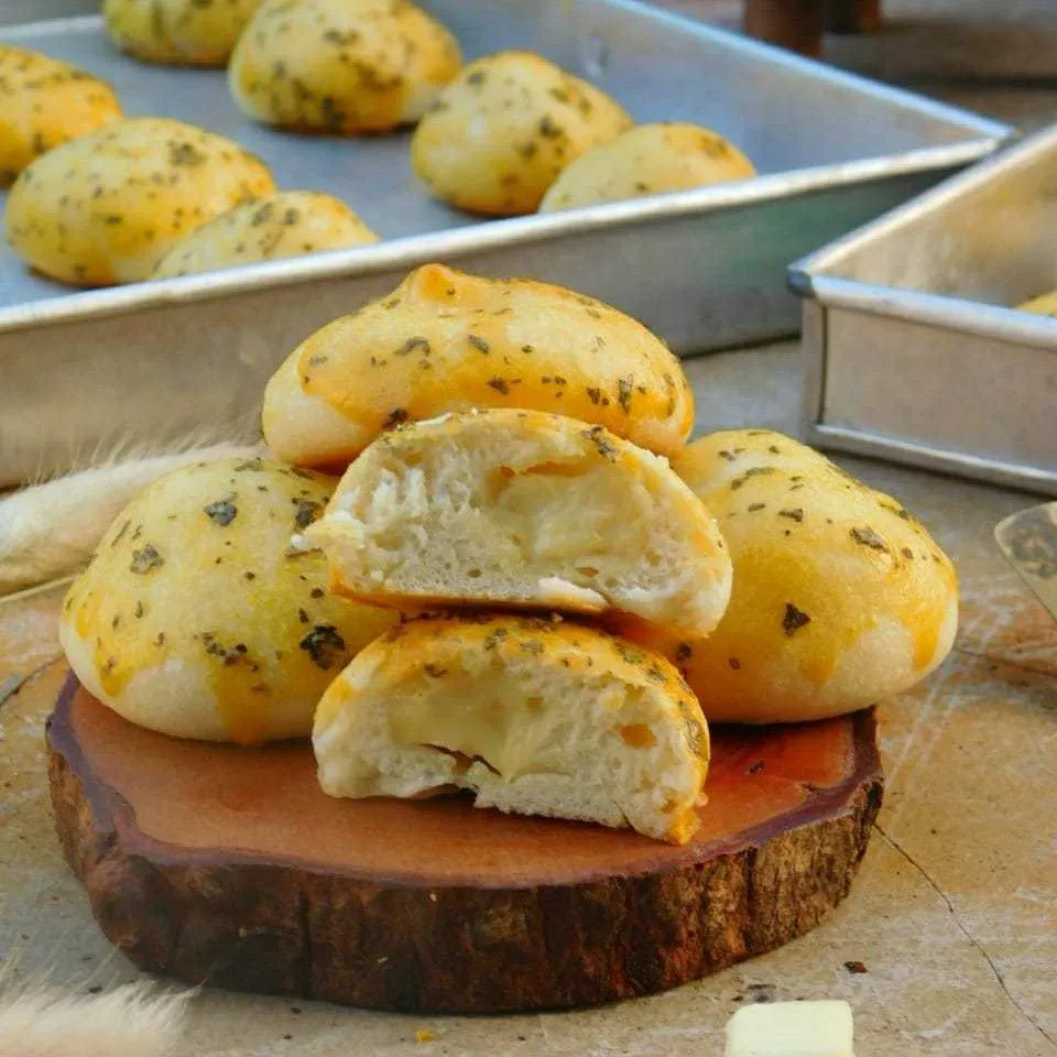 Cheese Boms Bread