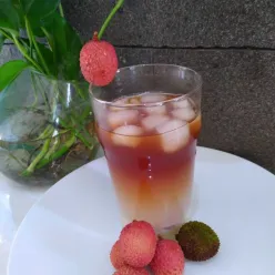 Es Teh Susu Leci
