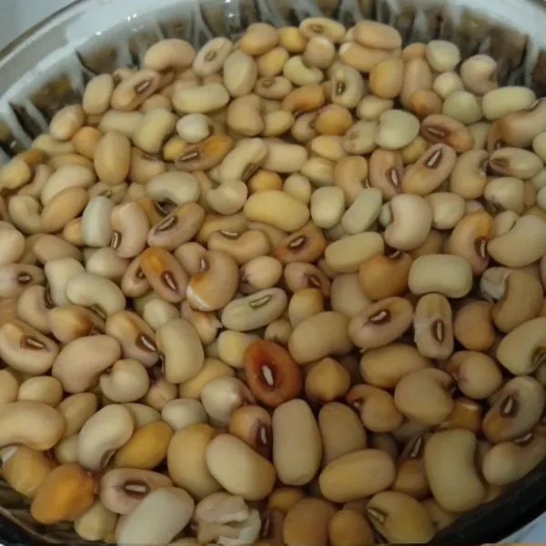 Rendam kacang tolo sekitar 1 jam.