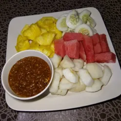 Rujak Buah Bumbu Kacang