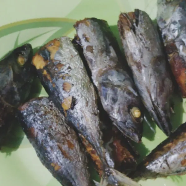 Goreng tongkol terlebih dahulu