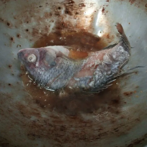 goreng ikan sampai kering