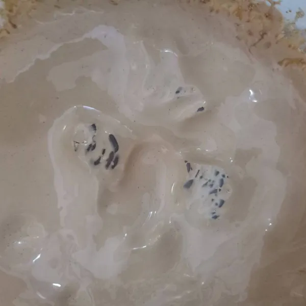 Foam dalgona coffee.