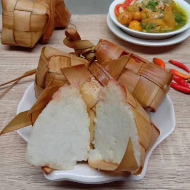 Ketupat Semi Presto