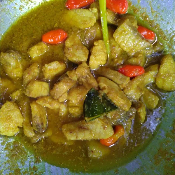 masak hingga kandungan air berkurang,tambahkan garam,merica bubuk..cek rasa sajikan