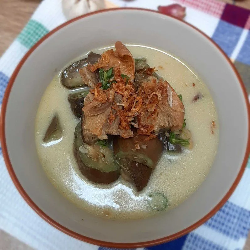 Lodeh Terong Ikan Pari Asap