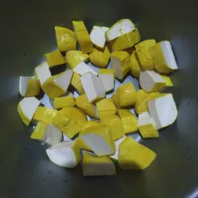Cuci bersih tahu, lalu potong kotak.