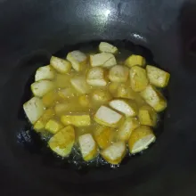 Goreng setengah matang, angkat & sisihkan dulu.