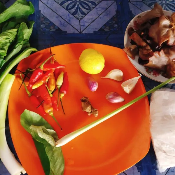 Siapkan semua bahan.