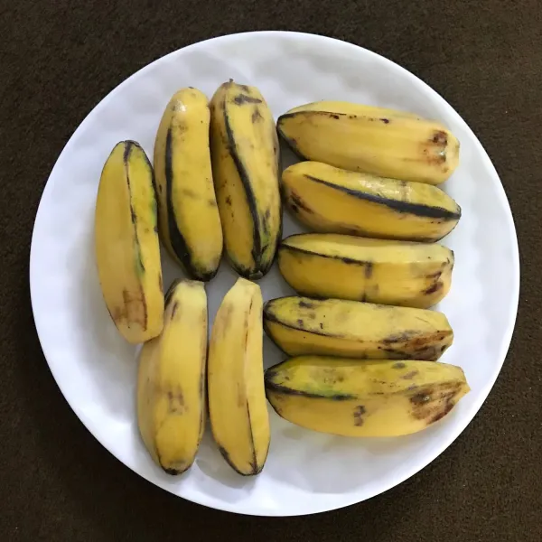 Siapkan pisang kepok