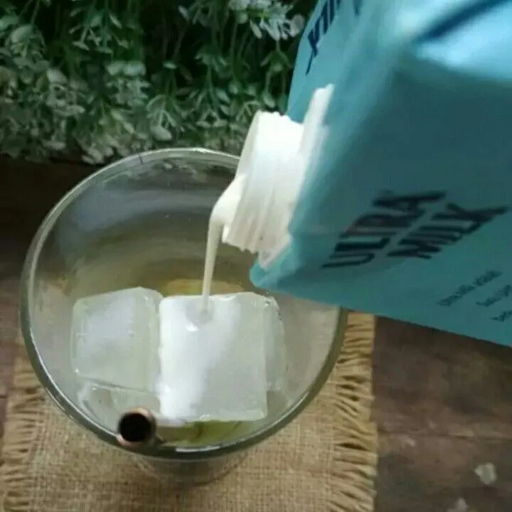 Step 5 Iced Chocolate Matcha Latte #JagoMasakMinggu1