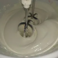 Mixer hingga mengembang 2 kali lipat, tuang ke wadah atau cup ice cream, kemudian taruh di freezer hingga beku.