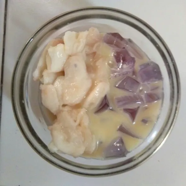 Tambahkan 1 bks SKM putih.