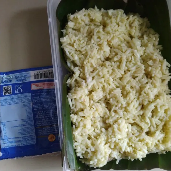 Siapkan tape ketan yg sudah matang.