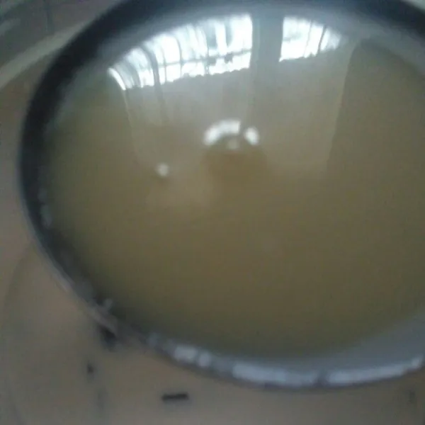 Tambahkan susu kental manis