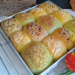 Roti Sobek Aneka Isi