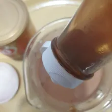 Masukkan madu.