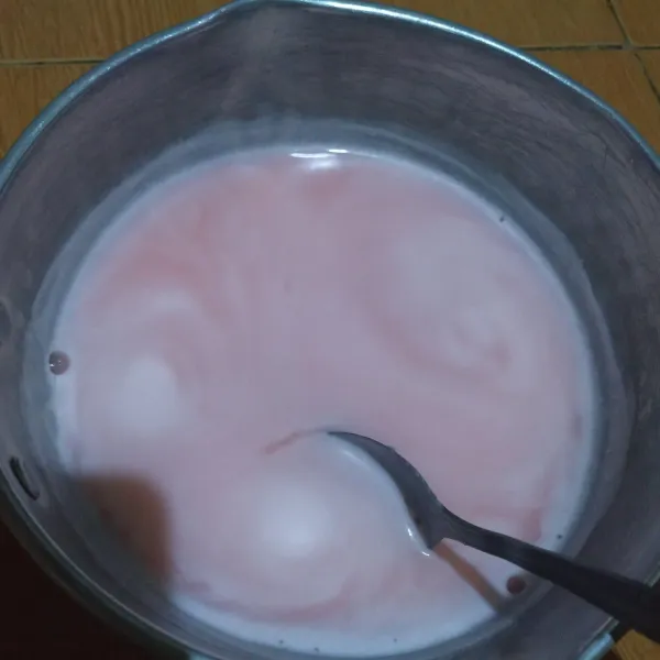 Aduk rata,dinginkan dulu.
