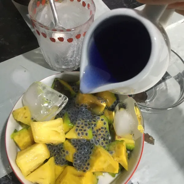 lalu selasih dan terakhir sirup telang.