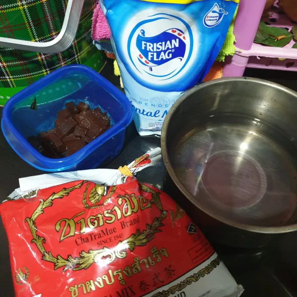 Siapkan semua bahan.