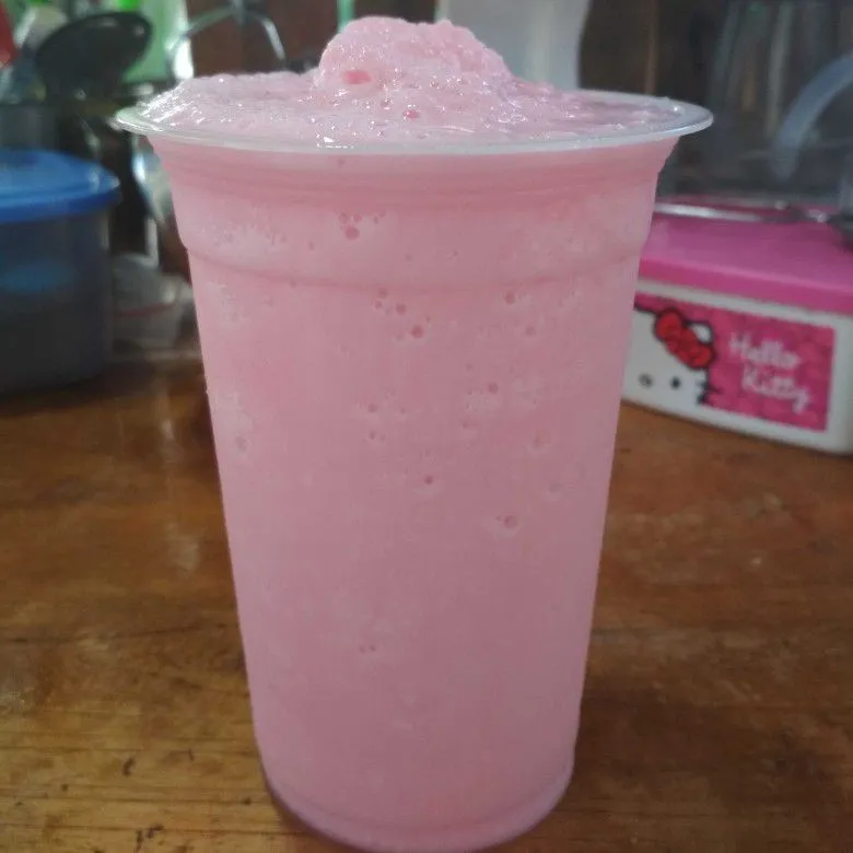 Strawberry Yakult Ice Blend #JagoMasakMinggu1Periode2