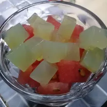 Masukan nata de coco juga.
