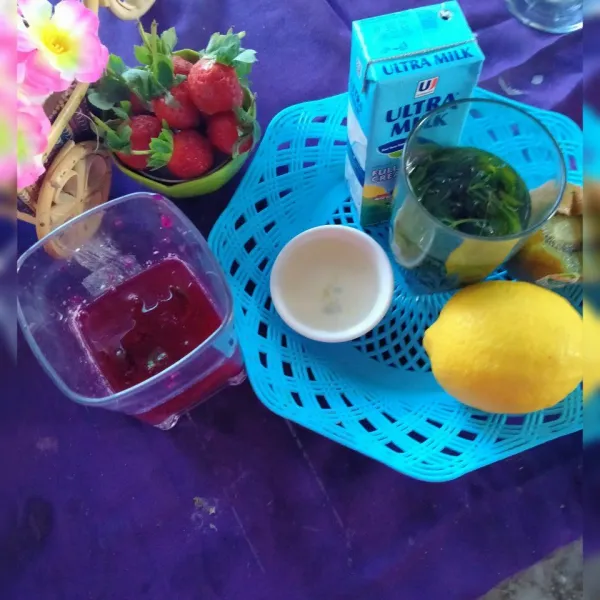 Siapkan bahan-bahanya.