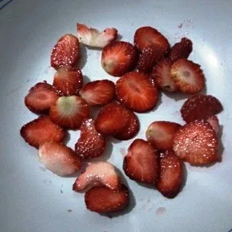 Strawberry diiris halus