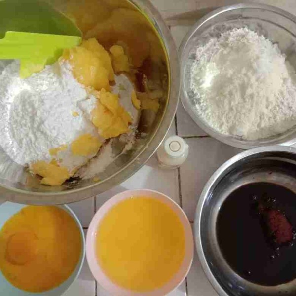 Siapkan bahan-bahan agar memudahkan.