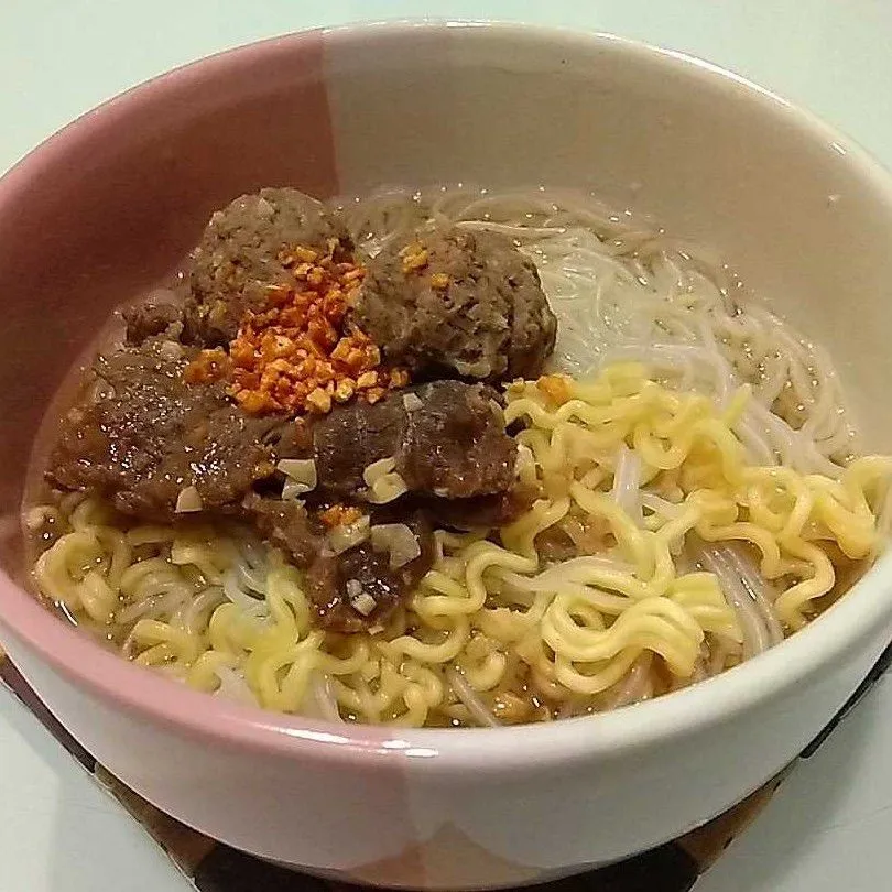 Double Noodle with Beef Ball