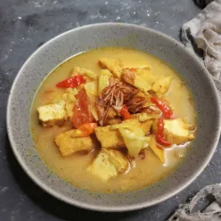 Tongseng Tahu Kulit