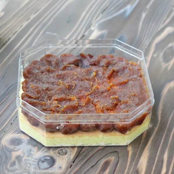 Layer kedua beri isian selai nanas untuk resep bisa dicek di resep sebelumnya.