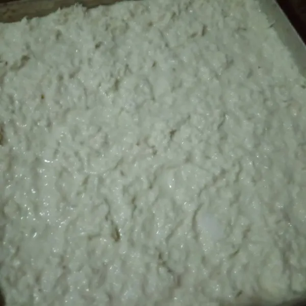 Masukkan ke dalam oven lalu panggang selama 40 menit dengan api kecil atau sampai matang angkat dan dinginkan.