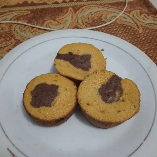 Bolu mini siap disajikan.