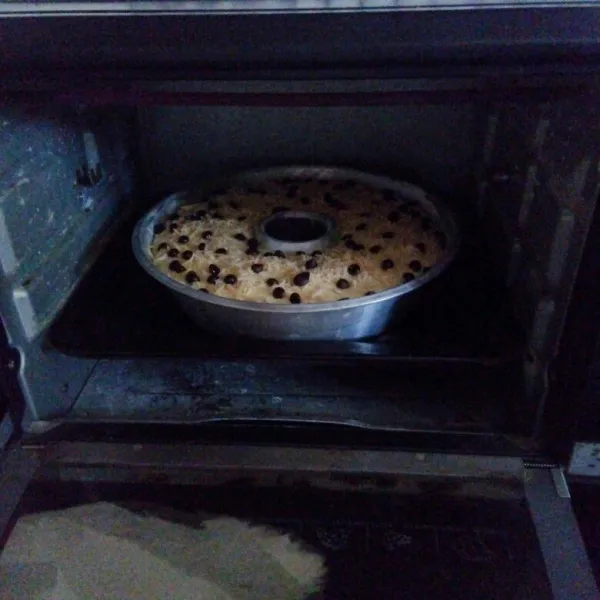 Panggang dalam oven dengan suhu 180'c selama 30 menit api atas bawah. (sesuaikan oven masing masing). Panggang hingga matang. setelah itu keluarkan dari oven.