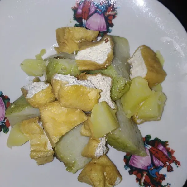 Atur semua bahan pelengkap