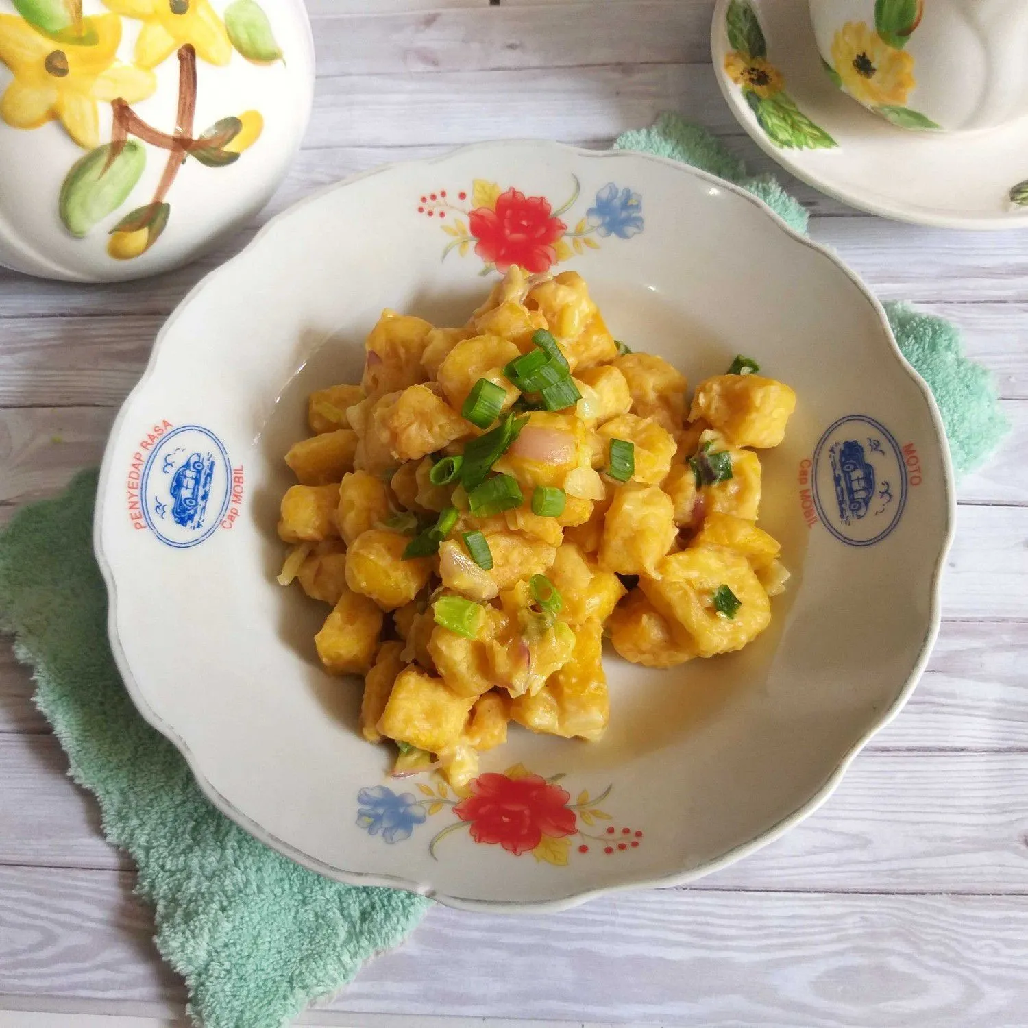 Tahu Saus Telur Asin