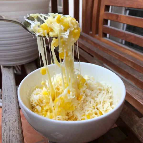 Corn Mozzarella siap dinikmati (bila kurang manis bisa ditambahkan sedikit susu kental manis).