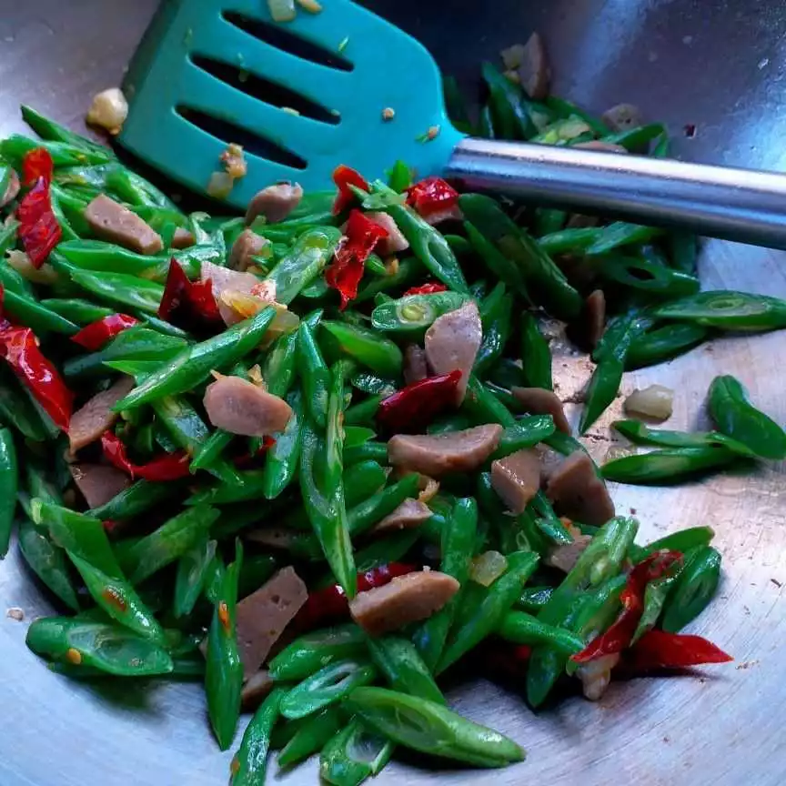Step 4 Tumis Buncis Bakso Cabai Kering