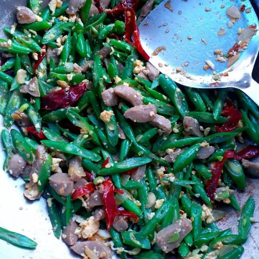 Step 5 Tumis Buncis Bakso Cabai Kering